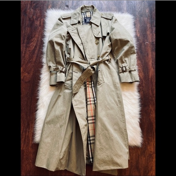 Last price/day!Vintage Burberry nova check trench